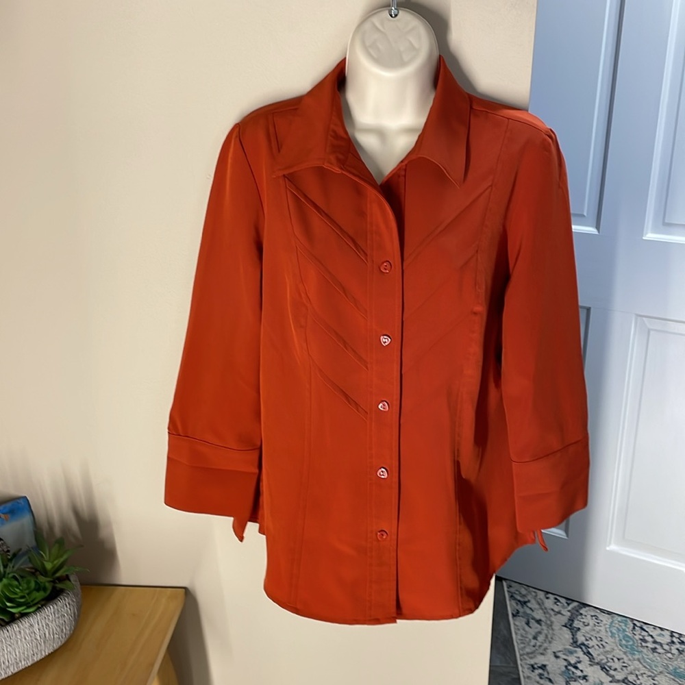 Dressbarn burnt orange button down - Picture 2 of 14